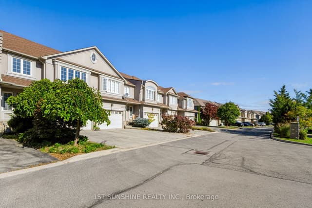 Att/Row/Townhouse at 488 Stonehenge Drive, Hamilton, ON L9K 1S7