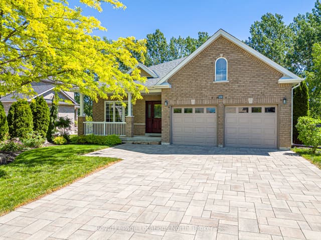 Detached at 19 Kells Crescent, Collingwood, ON L9Y 0A8