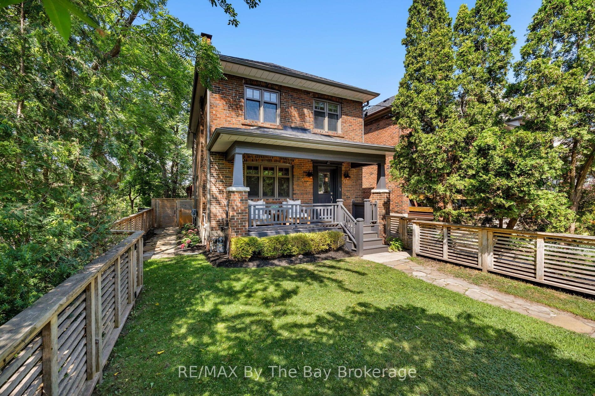 44 Rambert Cres