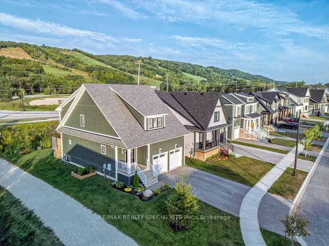 Detached at 190 Courtland Street, Blue Mountains, ON L9Y 4E4