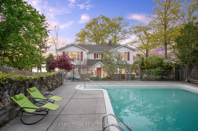 Detached at 10 White Oaks Road, Barrie, ON L4N 4C1
