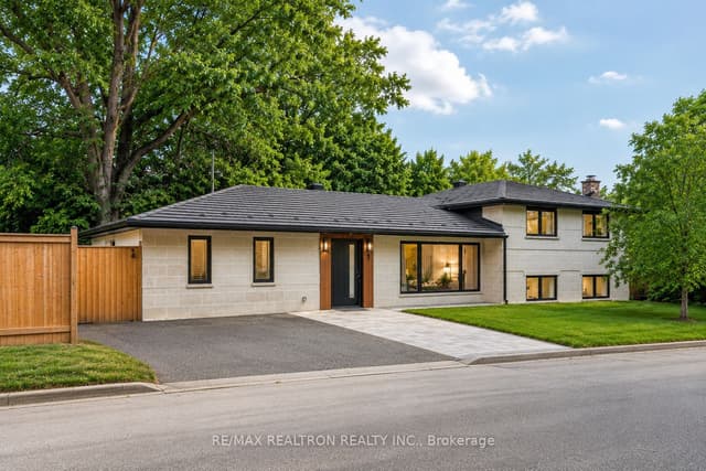 Detached at 3 Reuben Street, Aurora, ON L4G 2M1