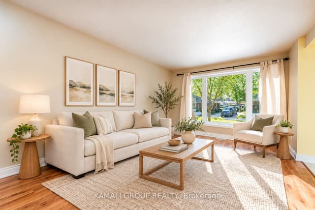 Semi-Detached at 262 Penn Avenue MAIN, Newmarket, ON L3Y 2S6