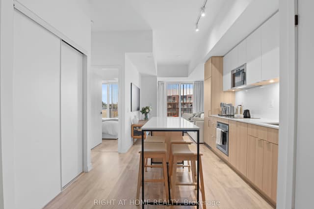 Condo Apartment at 220 Missinnihe Way 403, Mississauga, ON L5H 0A9