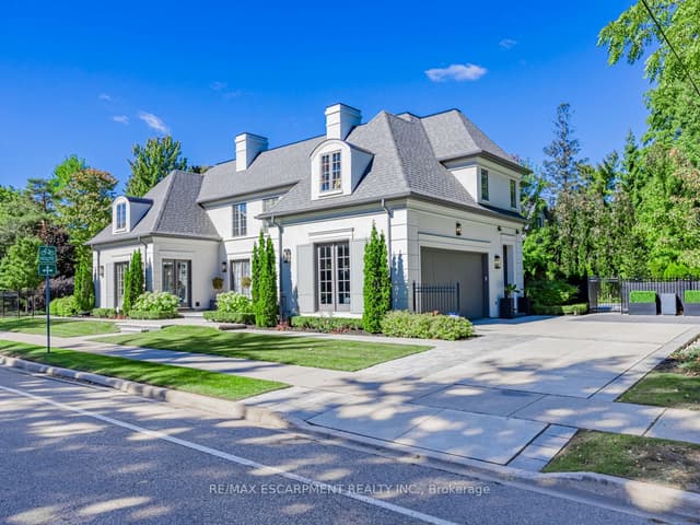 Detached at 393 Maple Grove Drive, Oakville, ON L6J 4V8