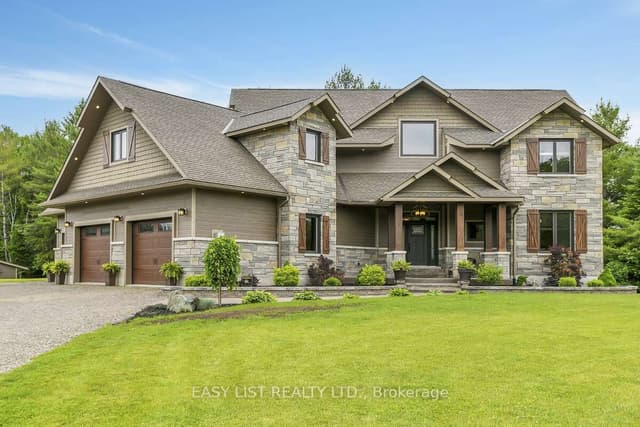 Detached at 2882 B Line Road, Laurentian Valley, ON K8A 6W8