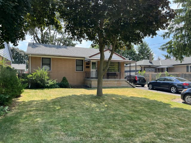 Detached at 428 Paliser Crescent N, Richmond Hill, ON L4C 1R6
