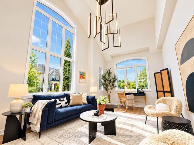Detached at 405 Lauderdale Drive, Vaughan, ON L6A 4K9