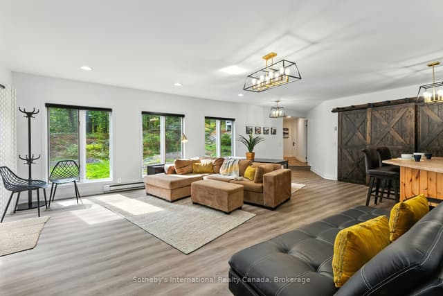 Detached at 1060 North Kahshe Lake Road, Gravenhurst, ON P0E 1G0