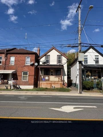 Detached at 1087 Cannon Street E, Hamilton, ON L8L 2J3