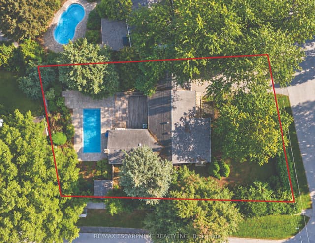 Detached at 505 Patricia Drive, Oakville, ON L6K 1L9