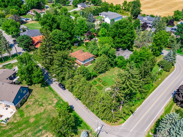 Detached at 80 Centre Street, King, ON L0G 1T0