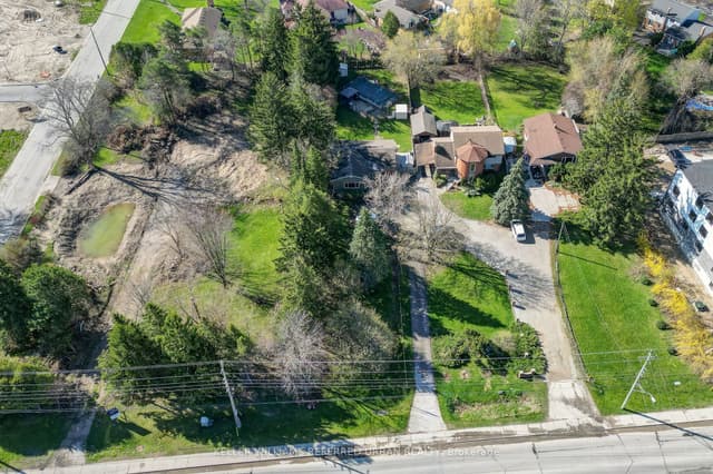 Detached at 610 Commissioners Road W, London South, ON N6K 1B8
