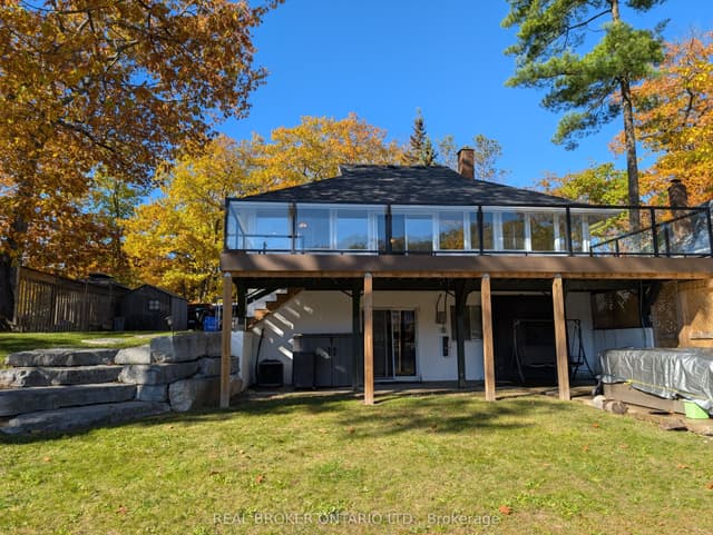 Detached at 1103 Mosley Street, Wasaga Beach, ON L9Z 2G1