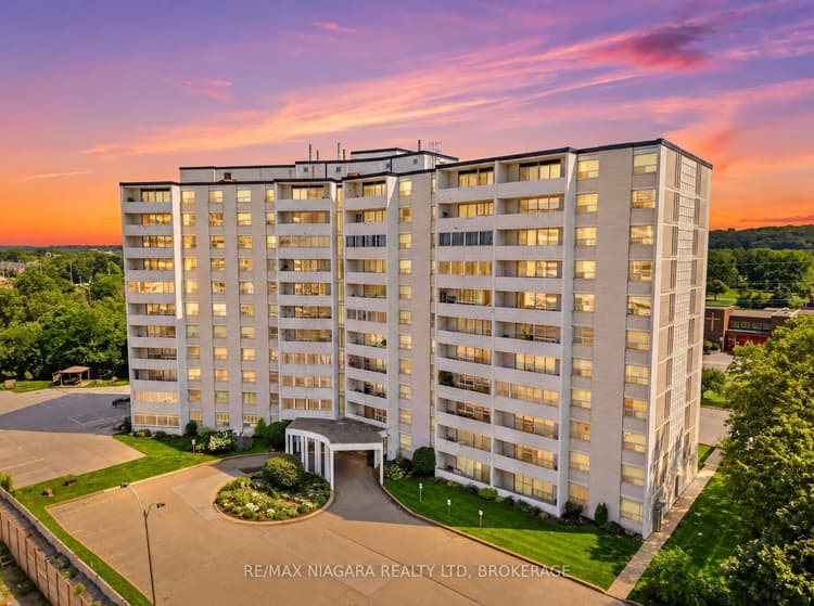35 Towering Heights Boulevard