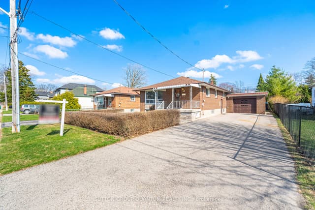 Detached at 126 Angelene Street, Mississauga, ON L5G 1X2