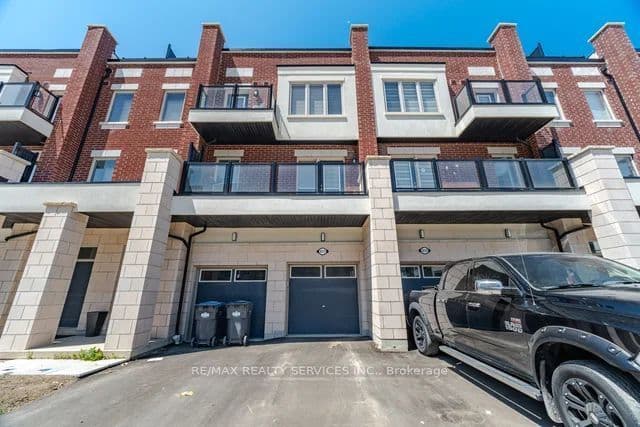 Condo Townhouse at 417 Dougall Avenue 14, Caledon, ON L7C 4L5